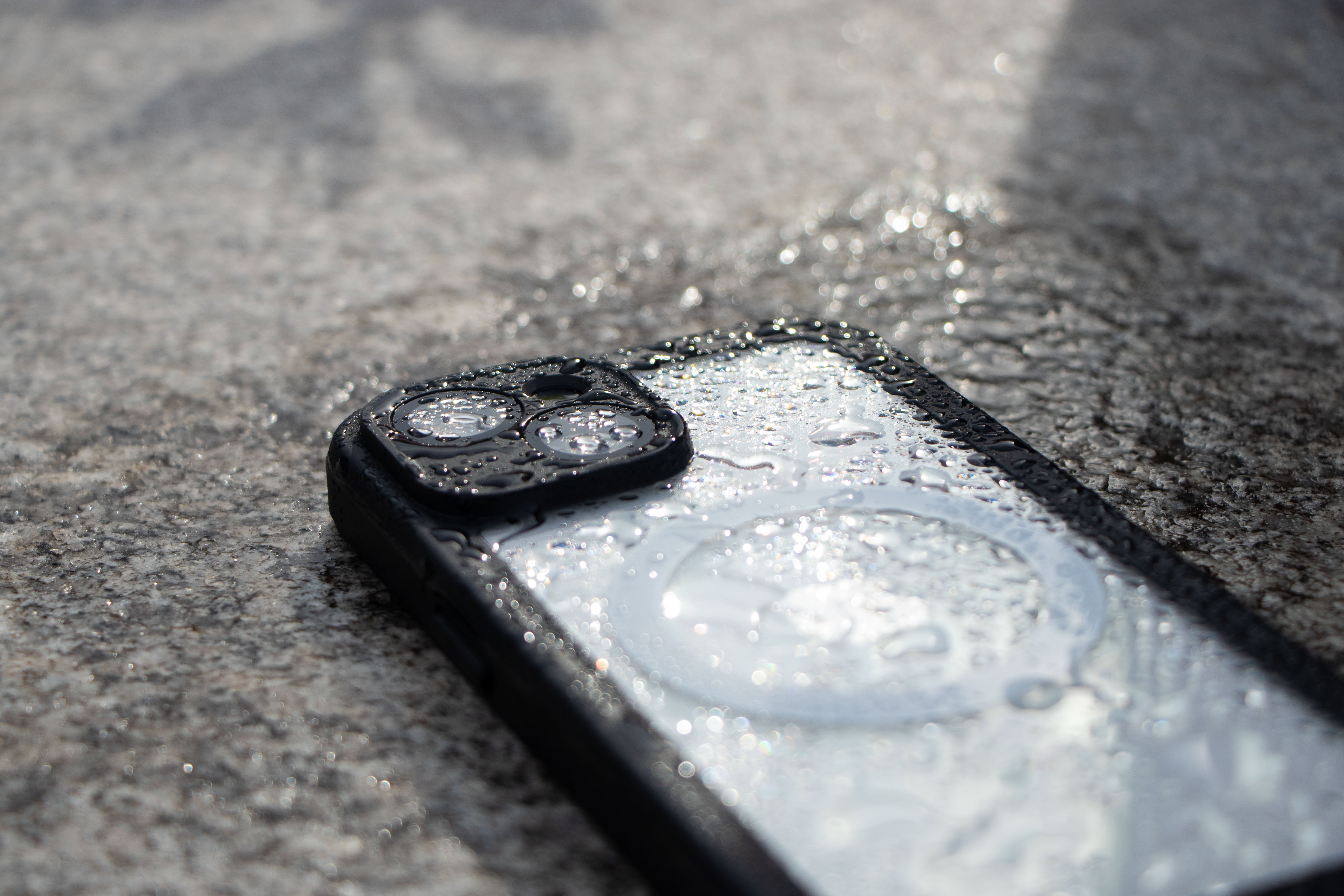 iPhone 14対応 防水・防塵ケース