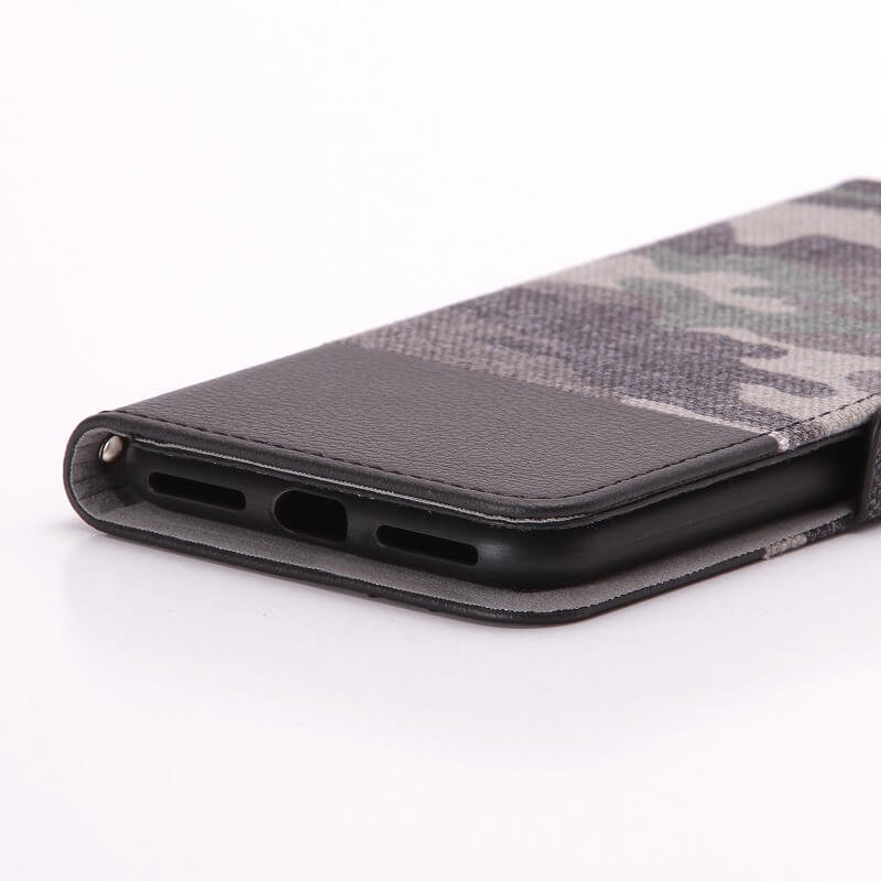 iPhone7 薄型ファブリックデザインケース「CAMOUFLAGE」 グリーン/ブラック